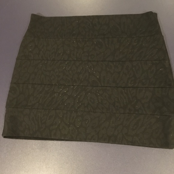 2 Windsor mini skirts.🎊💗SZ L - Picture 2 of 8